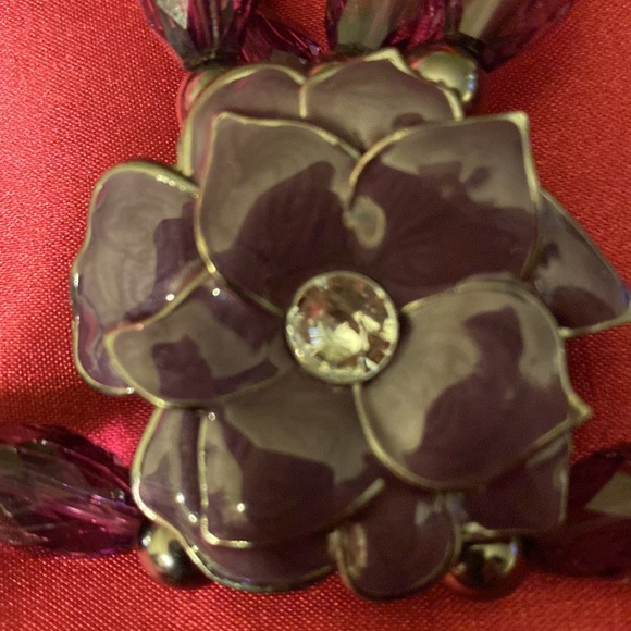 PURPLE FLOWER STATEMENT BRACELET ENAML LUCITE BEADED THREE STRAND - Picture 4 of 5